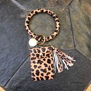 Leather wristlet keychain and wallet